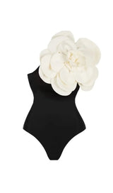 ANNE BLACK EXAGGERATED 3D FLOWER TOP-Fashionslee