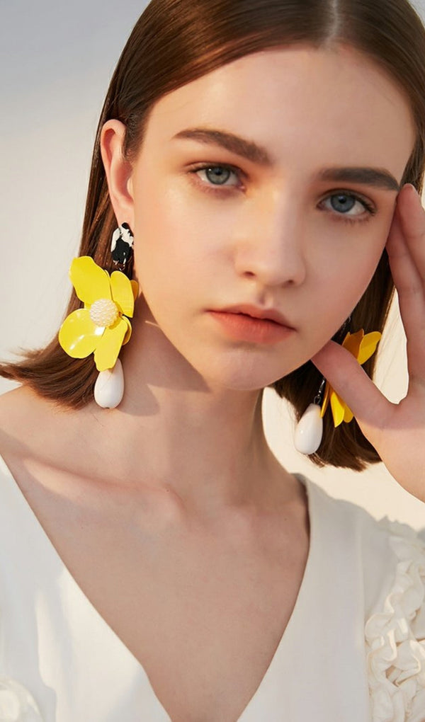 AYANA YELLOW FLOWER PEARL EARRINGS-Fashionslee