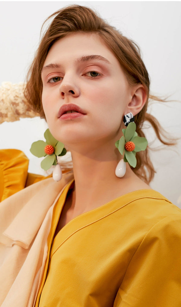 ADIL GREEN LARGE HOOP FLOWER PLASTIC EARRINGS-Fashionslee
