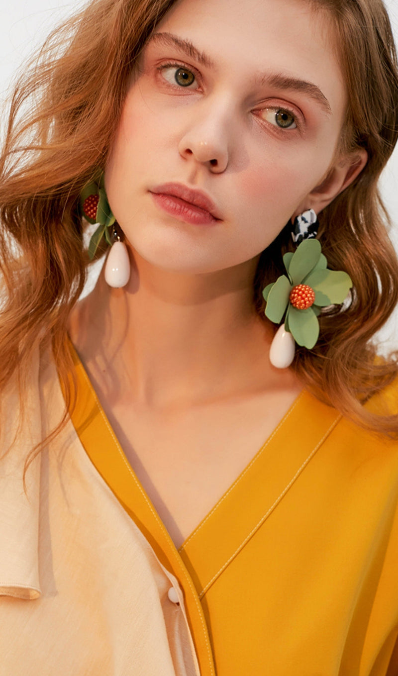 ADIL GREEN LARGE HOOP FLOWER PLASTIC EARRINGS-Fashionslee