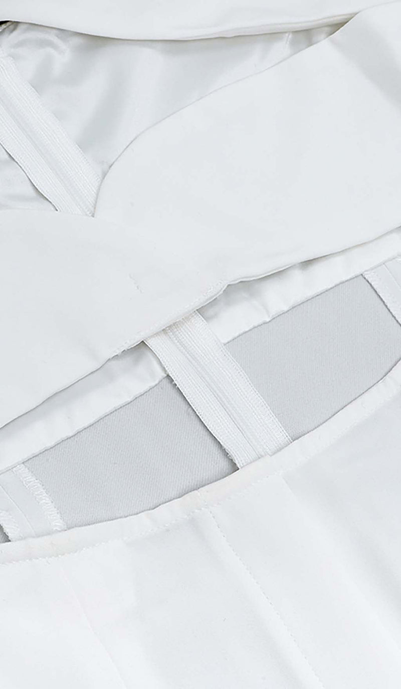 CUTOUT SLEEVELESS JUMPSUIT IN WHITE-Fashionslee